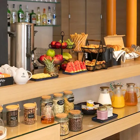 Aparthotel Liv'inn 4*