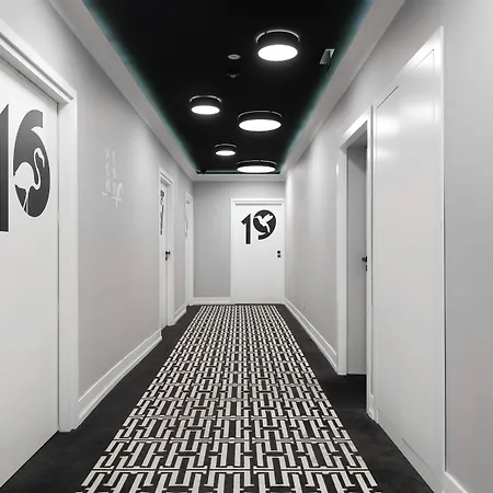 Aparthotel Liv'inn 4*
